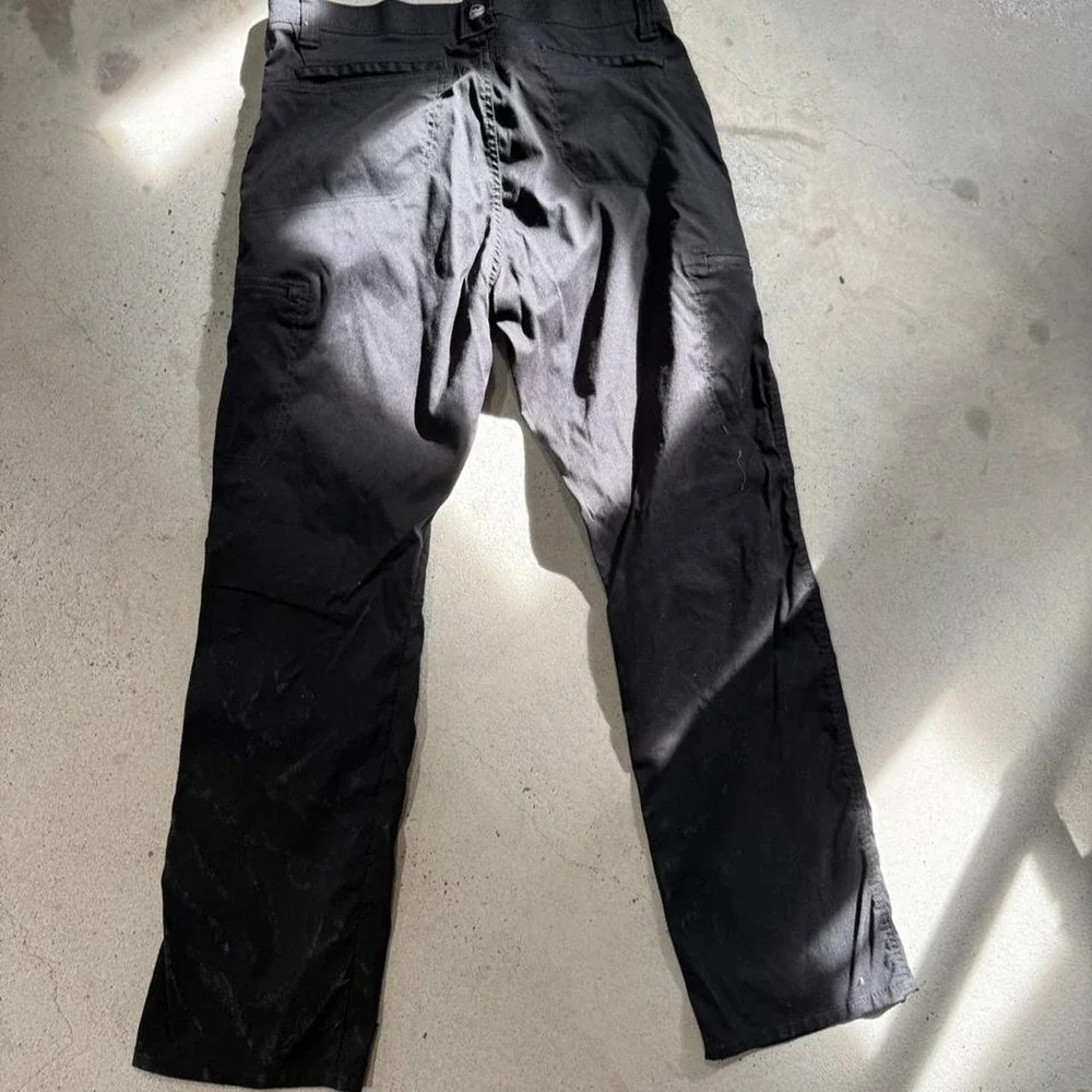 Wrangler Cargo Pants Men's 36x30 Black Utility Work Tactical Outdoor Hiking